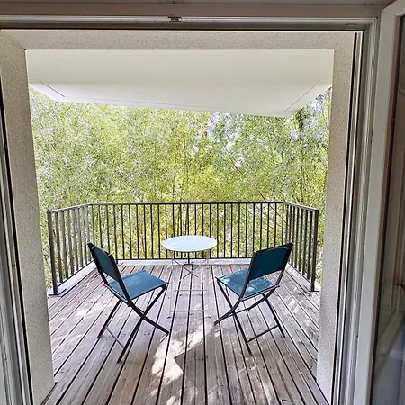 With Terrace In Apartment Nantes